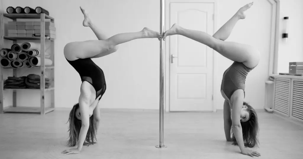 How pole dance instructors can give better feedback